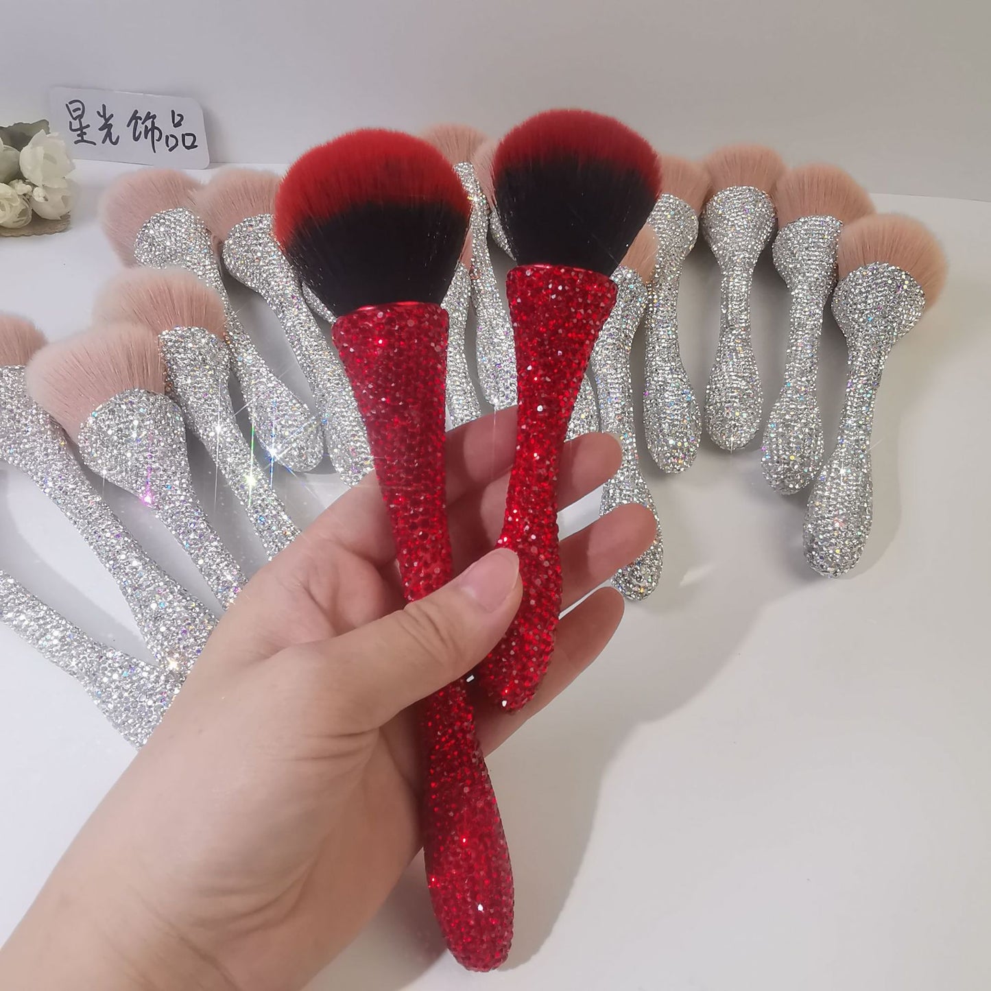 Diamond-encrusted Mini Small Waist Makeup Brush Single Beauty Tool